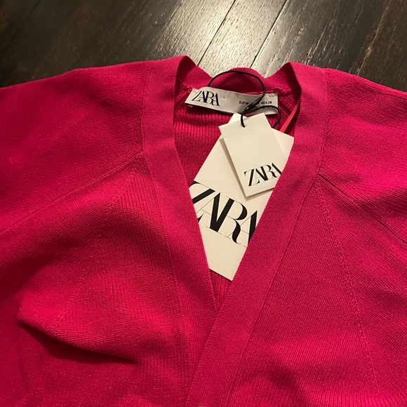 Zara | hot pink cardigan - Picture 2 of 7